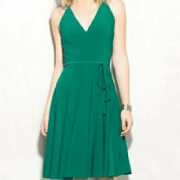 green emerald velvet dress Ashley Graham 2023 Met Gala Pink Off-Shoulder Black Trumpet Dress main image 0